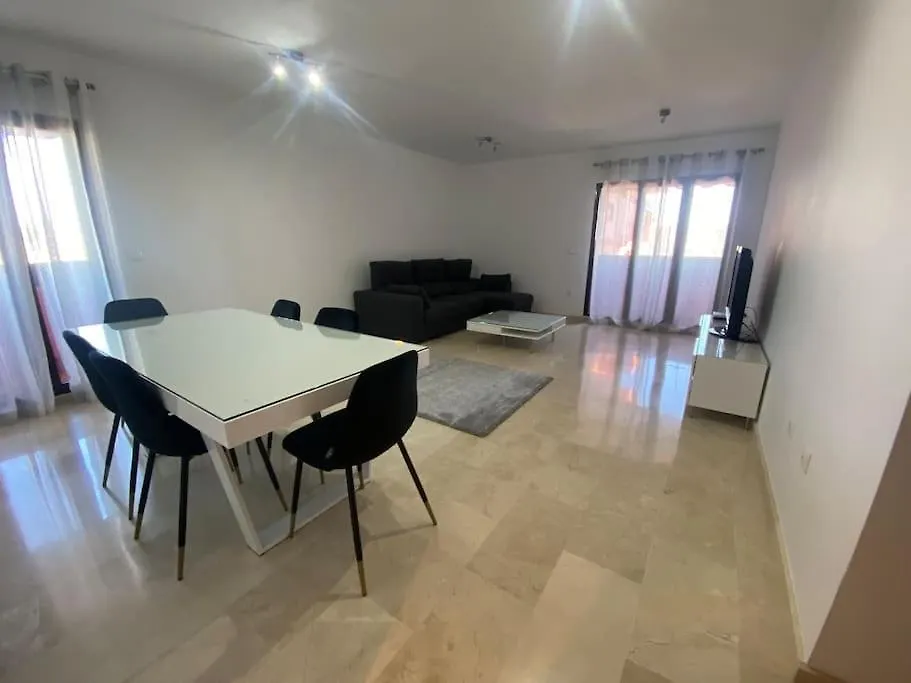 Central Estepona 3 Bed Apt With Pool And Parking