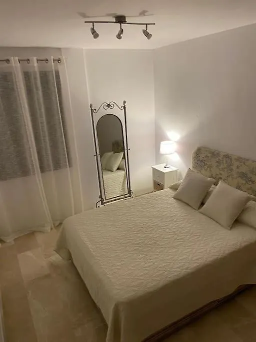 Central Estepona 3 Bed Apt With Pool And Parking Španělsko