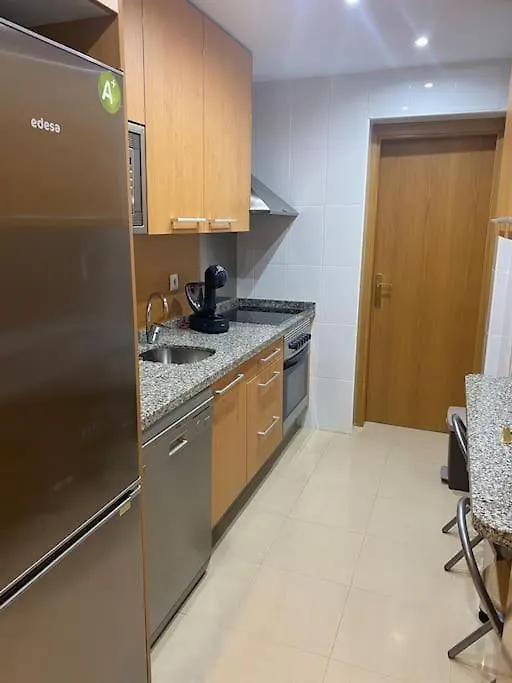 Central Estepona 3 Bed Apt With Pool And Parking Apartmán