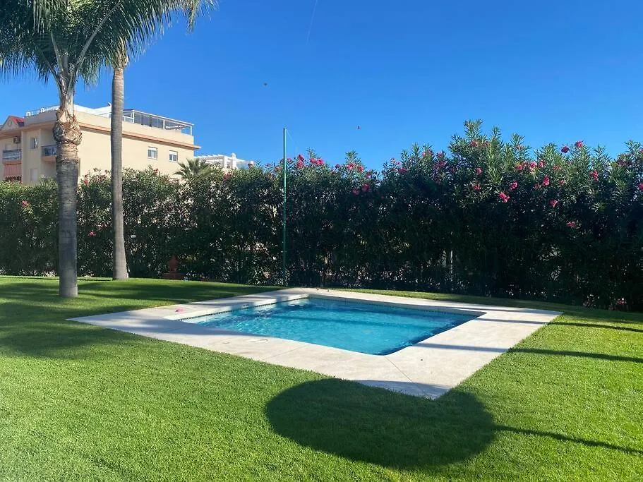 Apartment Central Estepona 3 Bed Apt With Pool And Parking