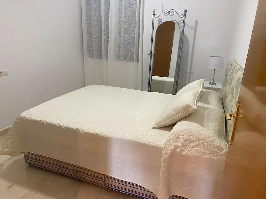 Central Estepona 3 Bed Apt With Pool And Parking